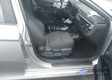 2025 Toyota Camry Le из США, поврежденный, VIN 4T1DAACK9SU195184